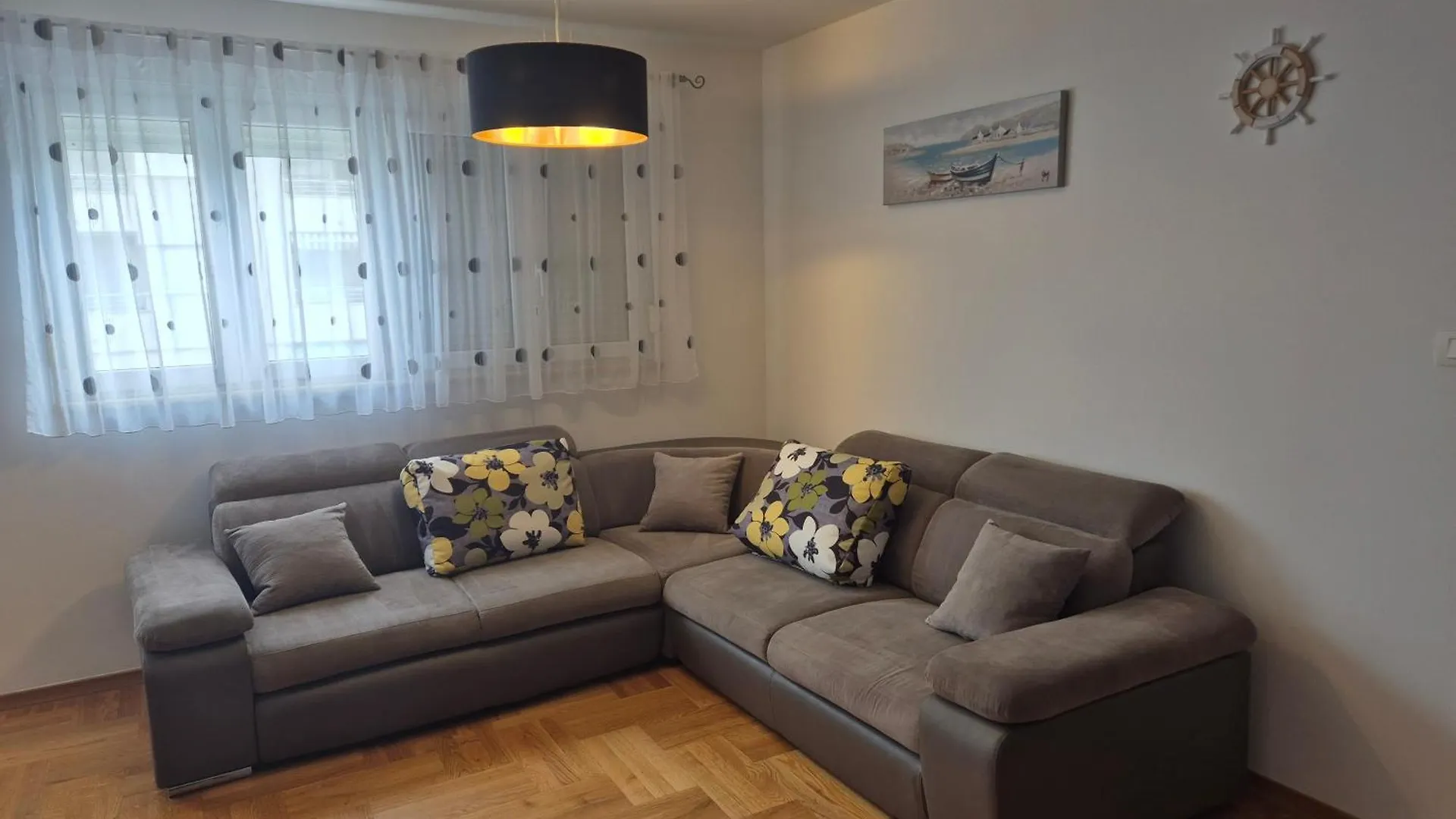 Apartment Znjan Split 0*,