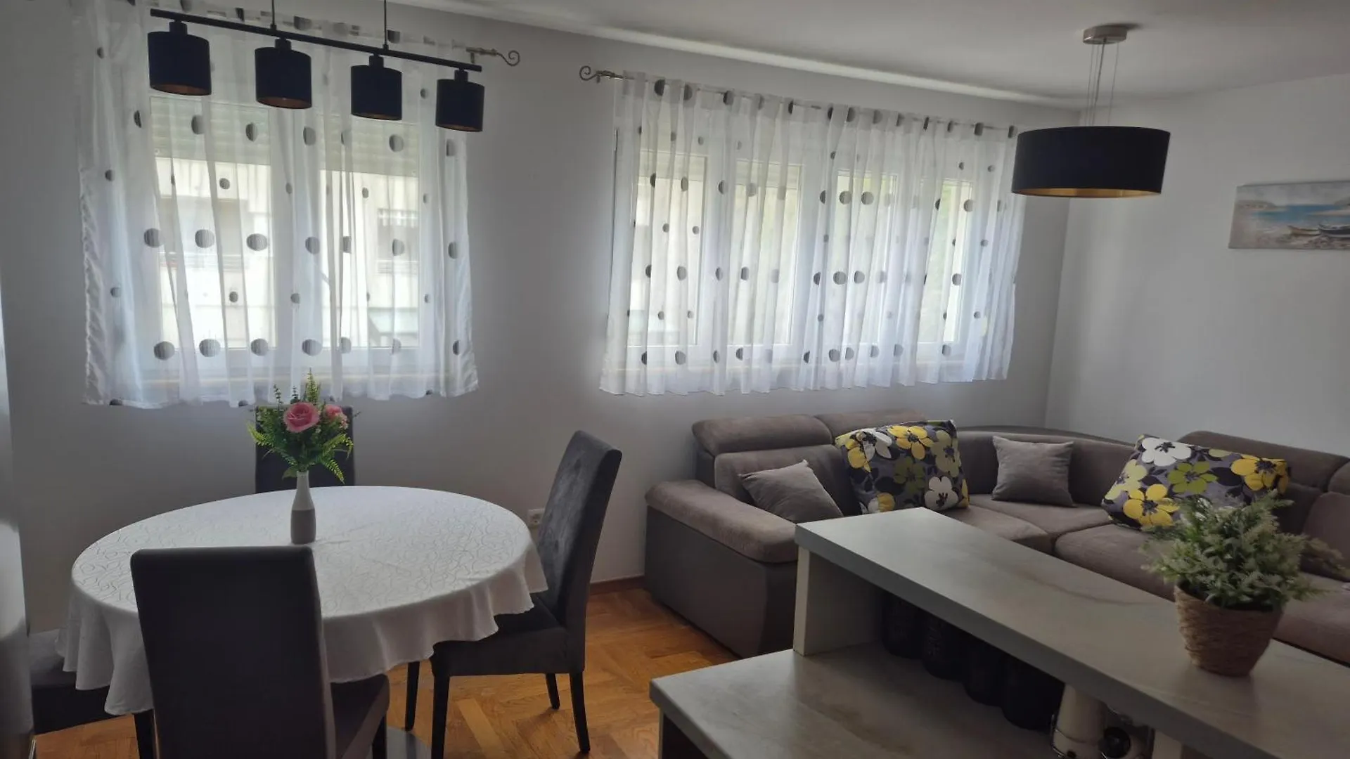 Apartment Znjan Split
