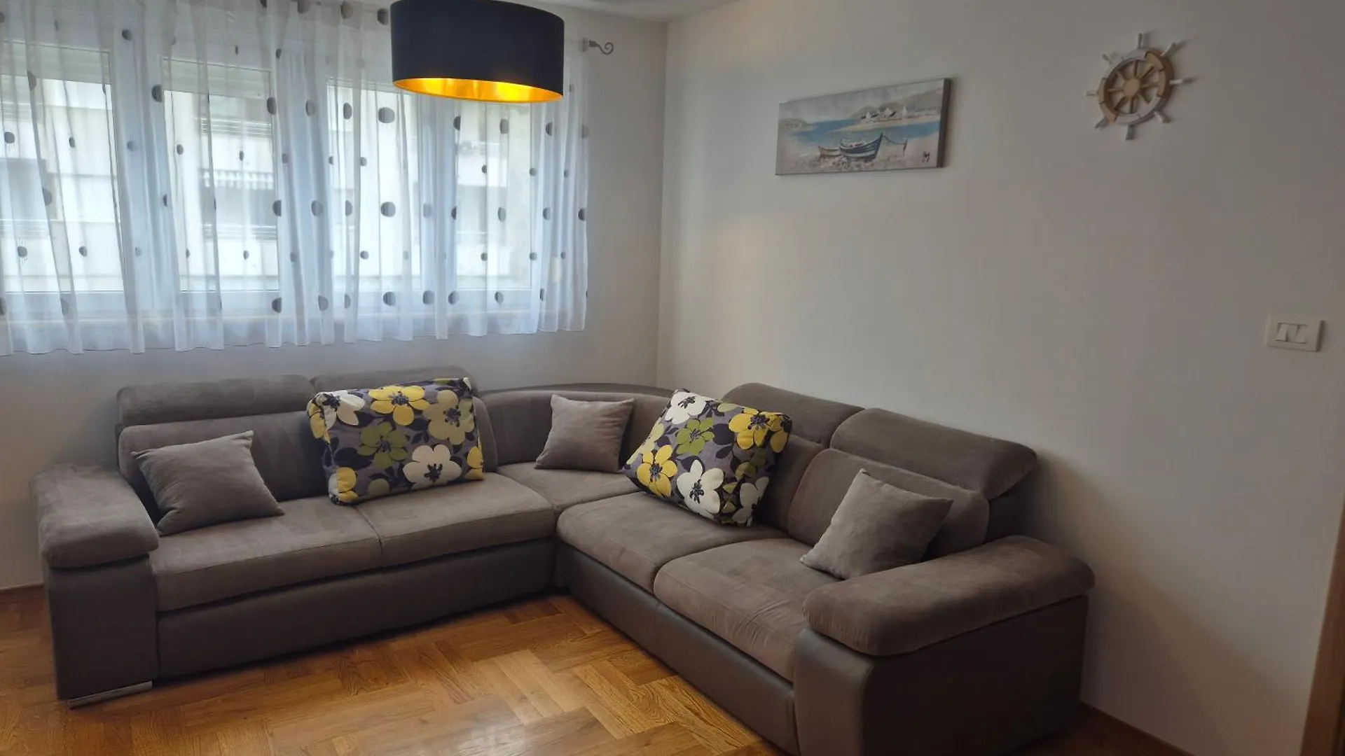 Apartment Znjan Split
