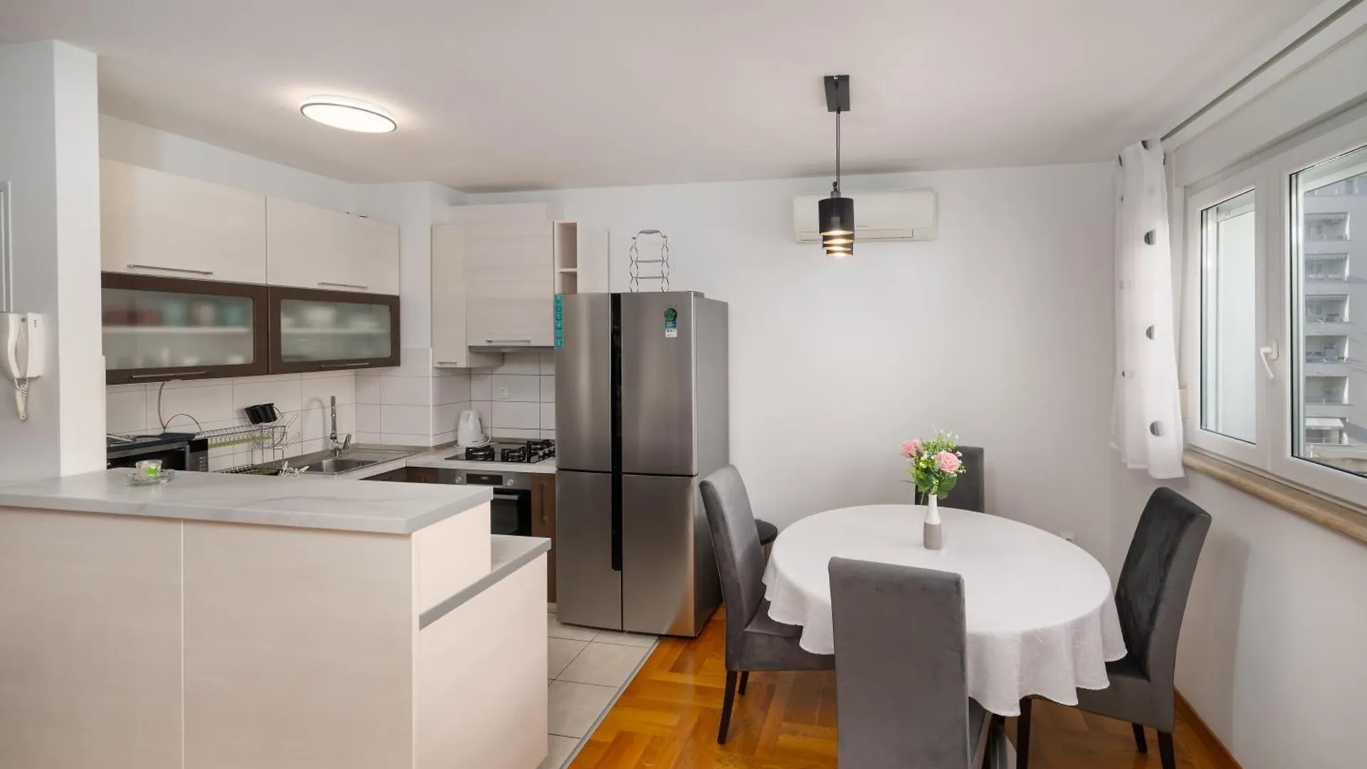 Apartment Znjan Split
