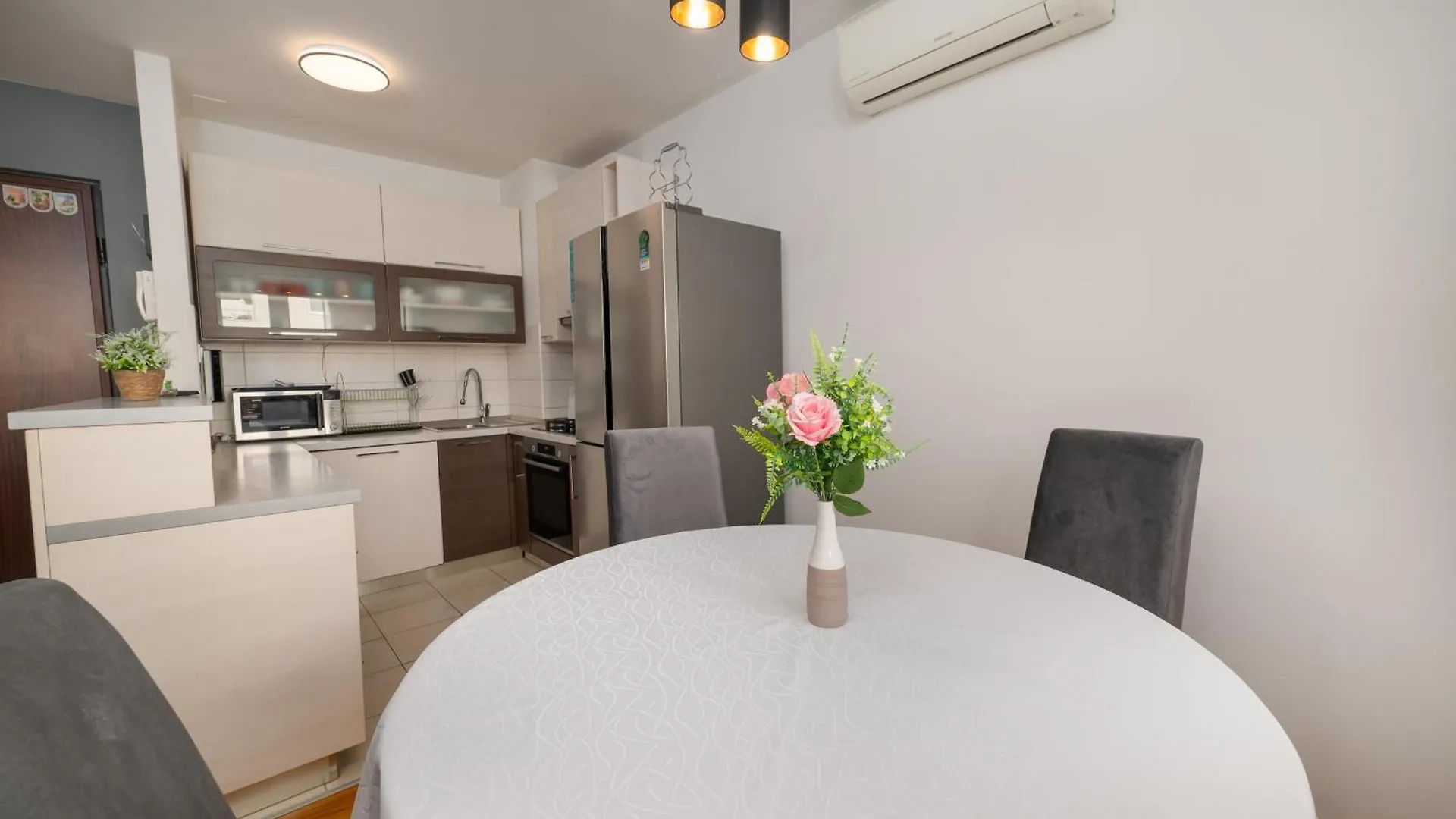 Apartment Znjan Split